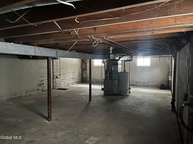 1377 Tracy Avenue, Niskayuna, NY 12309