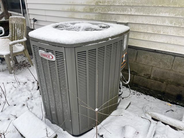 1377 Tracy Avenue, Niskayuna, NY 12309