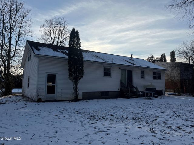 1377 Tracy Avenue, Niskayuna, NY 12309