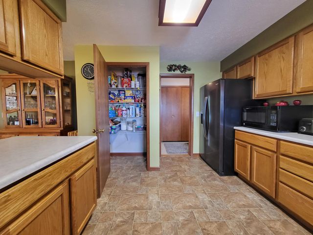 17204 Colorado Street, Hebron, IN 46341