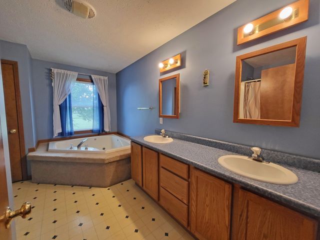 17204 Colorado Street, Hebron, IN 46341