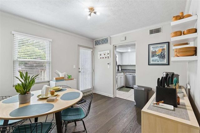 327 Lakemoore Drive B, Atlanta, GA 30342