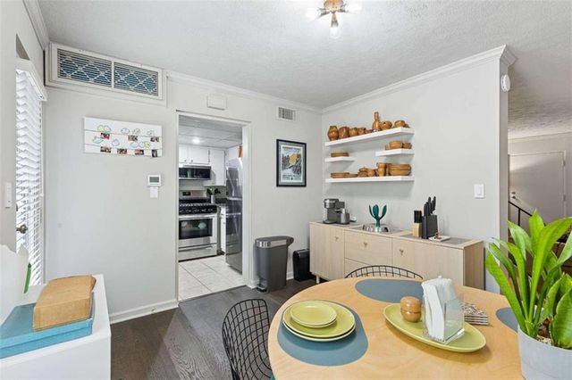 327 Lakemoore Drive B, Atlanta, GA 30342