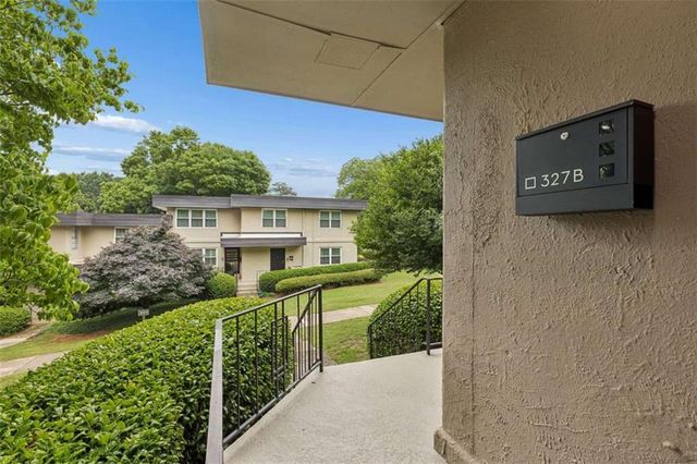 327 Lakemoore Drive B, Atlanta, GA 30342