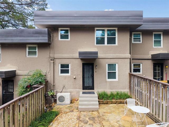 327 Lakemoore Drive B, Atlanta, GA 30342