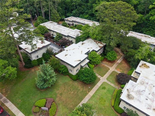 327 Lakemoore Drive B, Atlanta, GA 30342