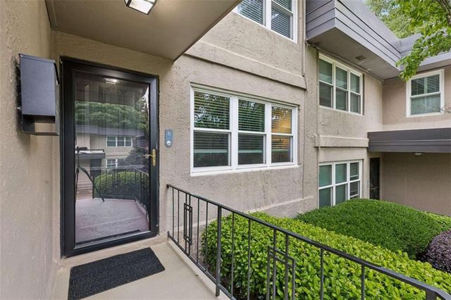 327 Lakemoore Drive B, Atlanta, GA 30342