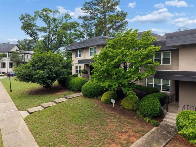 327 Lakemoore Drive B, Atlanta, GA 30342