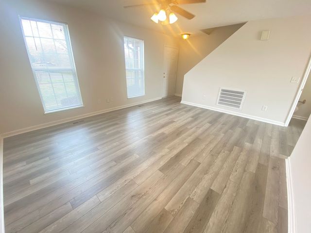 706 Vincent Cason Ave Apt A, Lebanon, TN 37087
