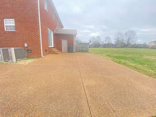 706 Vincent Cason Ave Apt A, Lebanon, TN 37087