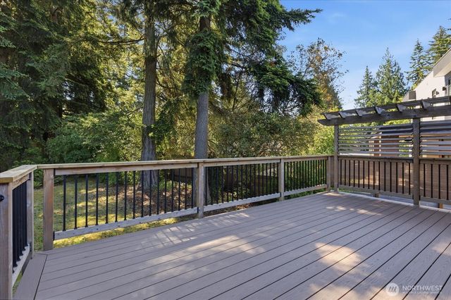 9216 169th Place NE, Redmond, WA 98052