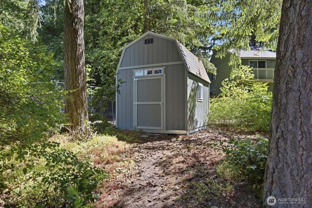 9216 169th Place NE, Redmond, WA 98052