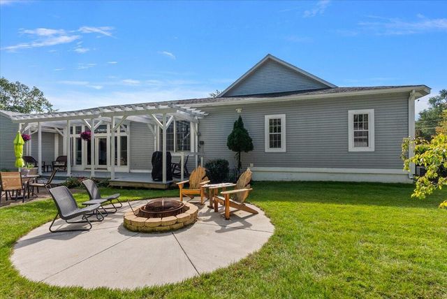 422 Randall Road, Norton Shores, MI 49441