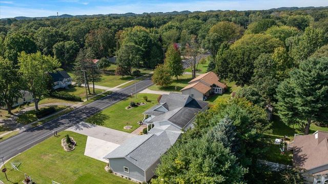 422 Randall Road, Norton Shores, MI 49441