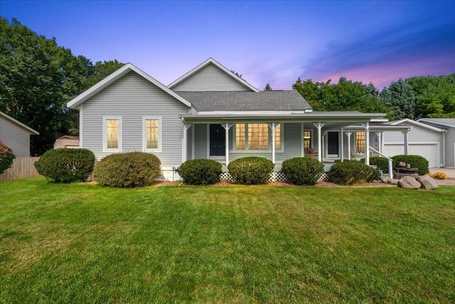 422 Randall Road, Norton Shores, MI 49441