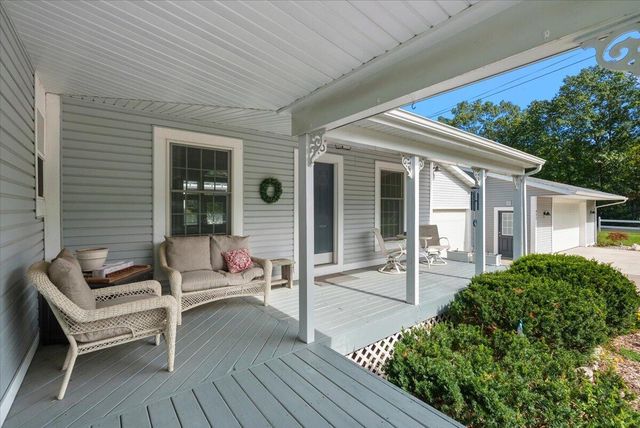 422 Randall Road, Norton Shores, MI 49441