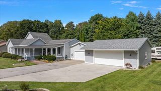 422 Randall Road, Norton Shores, MI 49441