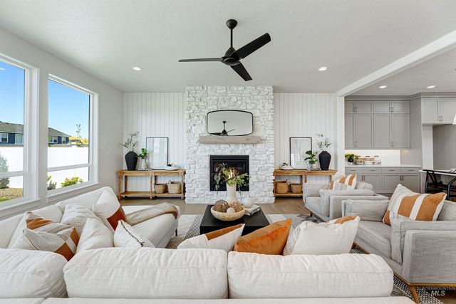 2912 E Mardia St, Meridian, ID 83642