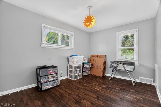 2239 Larchmont Drive, Wickliffe, OH 44092