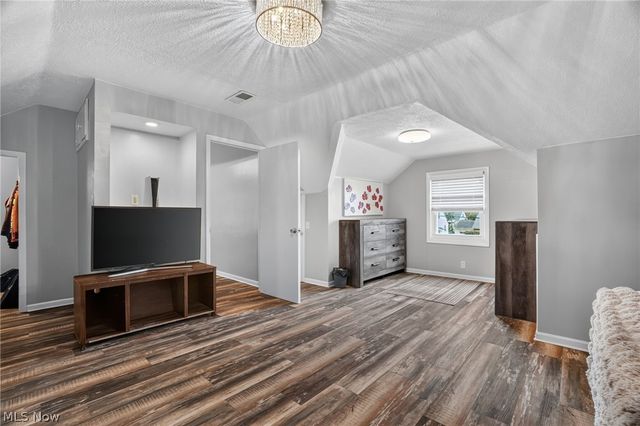 2239 Larchmont Drive, Wickliffe, OH 44092