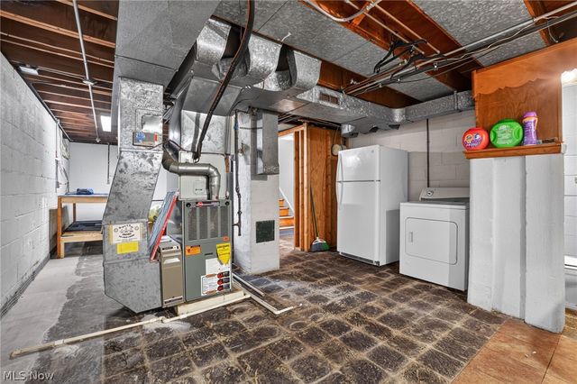 2239 Larchmont Drive, Wickliffe, OH 44092