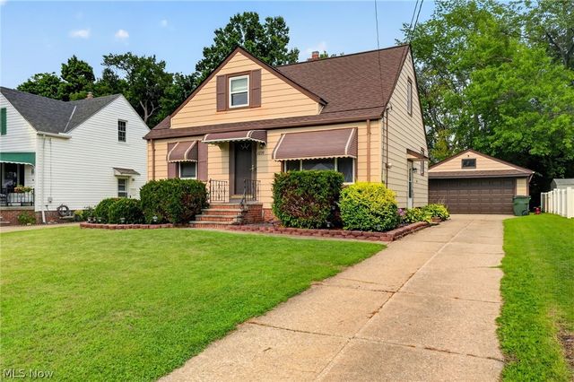 2239 Larchmont Drive, Wickliffe, OH 44092