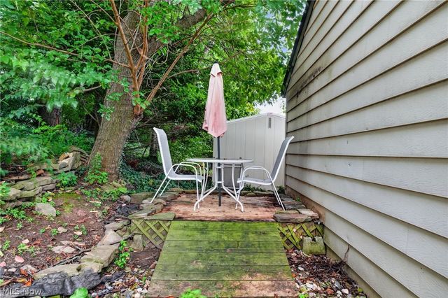 2239 Larchmont Drive, Wickliffe, OH 44092