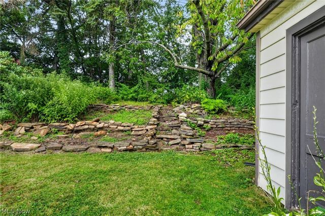2239 Larchmont Drive, Wickliffe, OH 44092