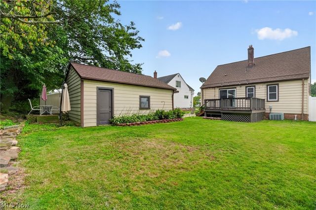 2239 Larchmont Drive, Wickliffe, OH 44092