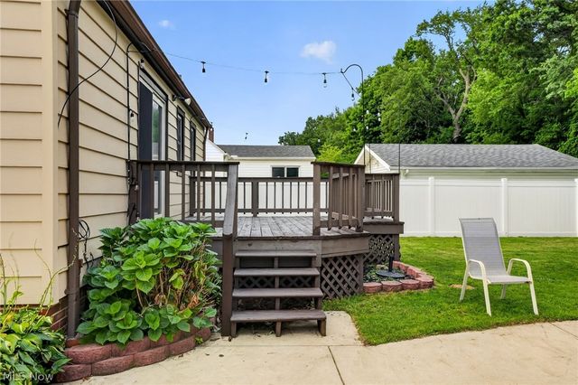 2239 Larchmont Drive, Wickliffe, OH 44092