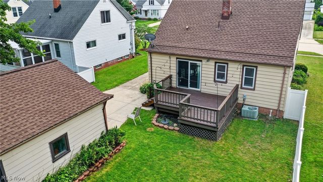 2239 Larchmont Drive, Wickliffe, OH 44092