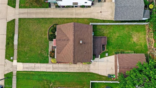 2239 Larchmont Drive, Wickliffe, OH 44092