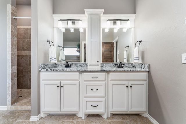 1230 NE Auburn Circle, Piedmont, OK 73078