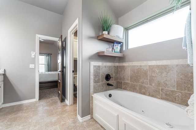 1230 NE Auburn Circle, Piedmont, OK 73078