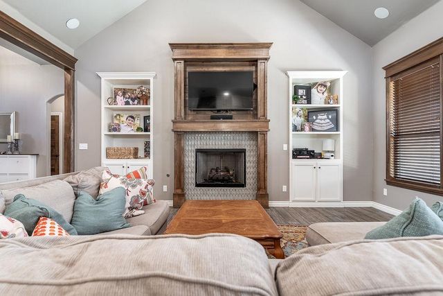 1230 NE Auburn Circle, Piedmont, OK 73078