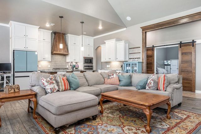 1230 NE Auburn Circle, Piedmont, OK 73078