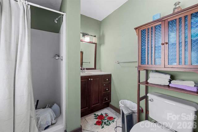 1717 Howard Moore Road, Hot Springs, NC 28743