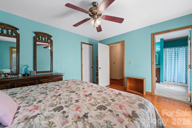 1717 Howard Moore Road, Hot Springs, NC 28743
