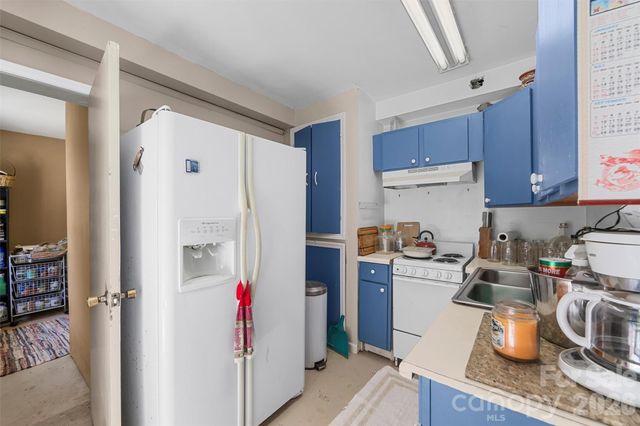 1717 Howard Moore Road, Hot Springs, NC 28743