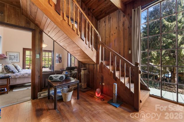 1717 Howard Moore Road, Hot Springs, NC 28743