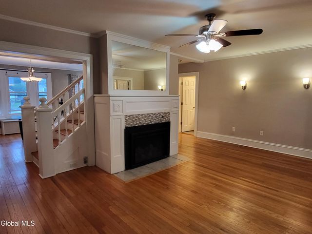 1180 Regent Street, Niskayuna, NY 12309