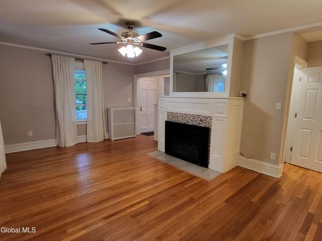 1180 Regent Street, Niskayuna, NY 12309