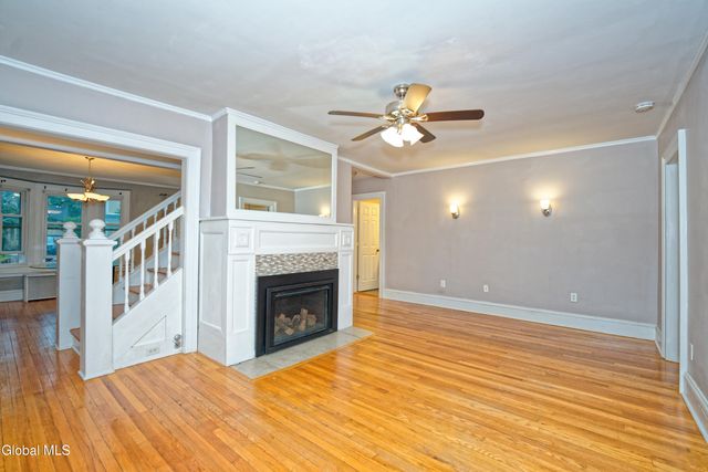 1180 Regent Street, Niskayuna, NY 12309