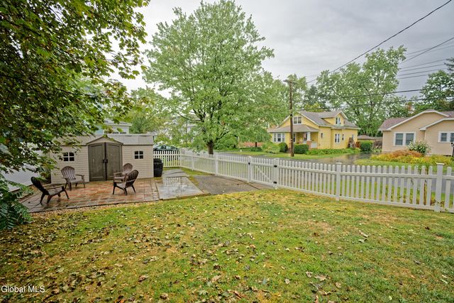 1180 Regent Street, Niskayuna, NY 12309