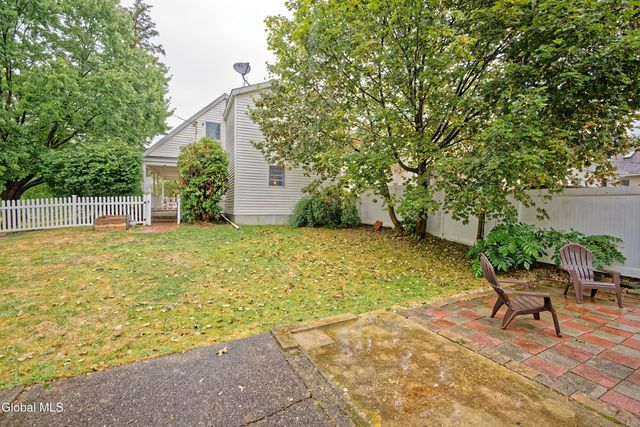 1180 Regent Street, Niskayuna, NY 12309
