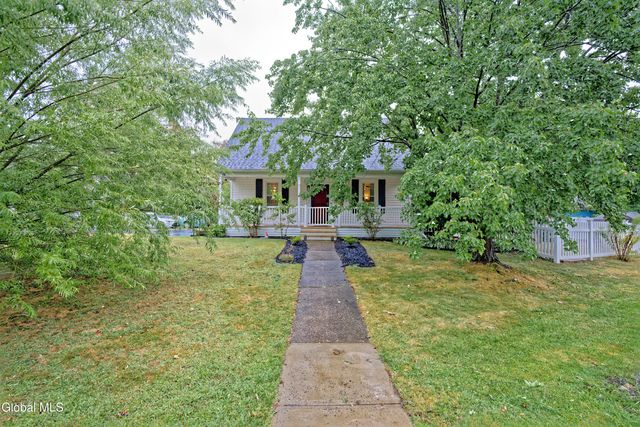 1180 Regent Street, Niskayuna, NY 12309