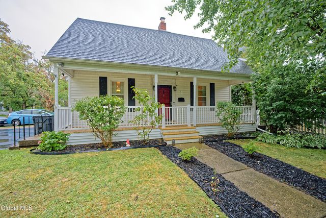 1180 Regent Street, Niskayuna, NY 12309