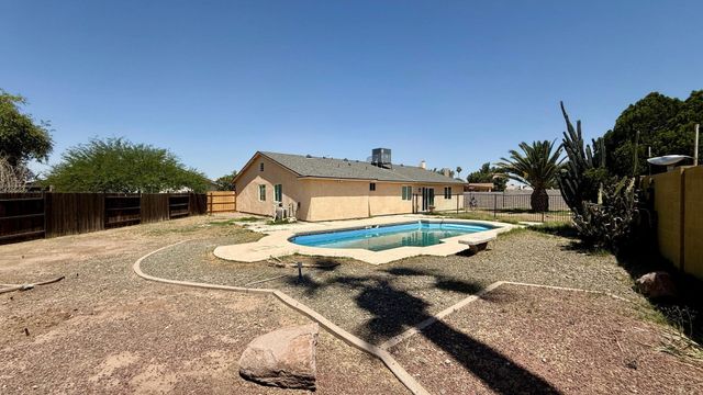 8501 W Mitchell Drive, Phoenix, AZ 85037