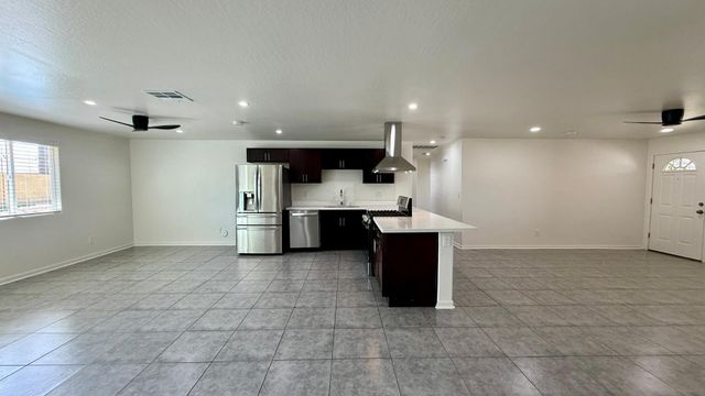 8501 W Mitchell Drive, Phoenix, AZ 85037