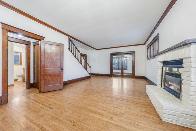 1721 W MAIN STREET, Little Chute, WI 54140
